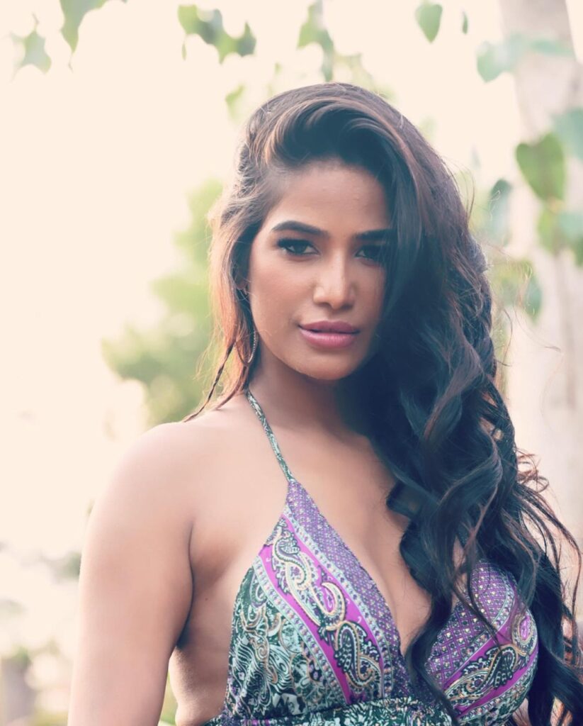 Poonam Pandey Death: मॉडल पूनम पांडे जो की सर्वाइकल कैंसर से उनका 32 साल में हुआ निधन